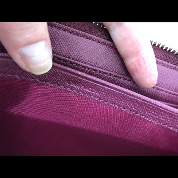 Coach like new burgundy leather zip wallet - Picture 4 of 5